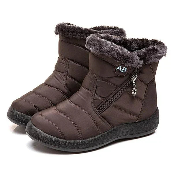 Women's warm winter snow boots with fur trim and zipper closure