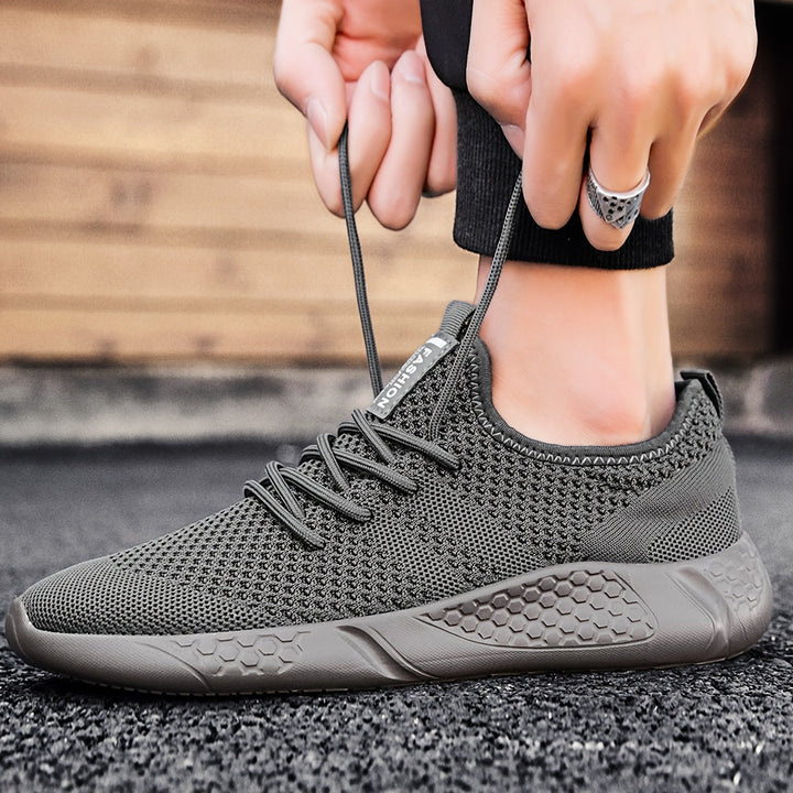 Knitted lightweight sneakers for men