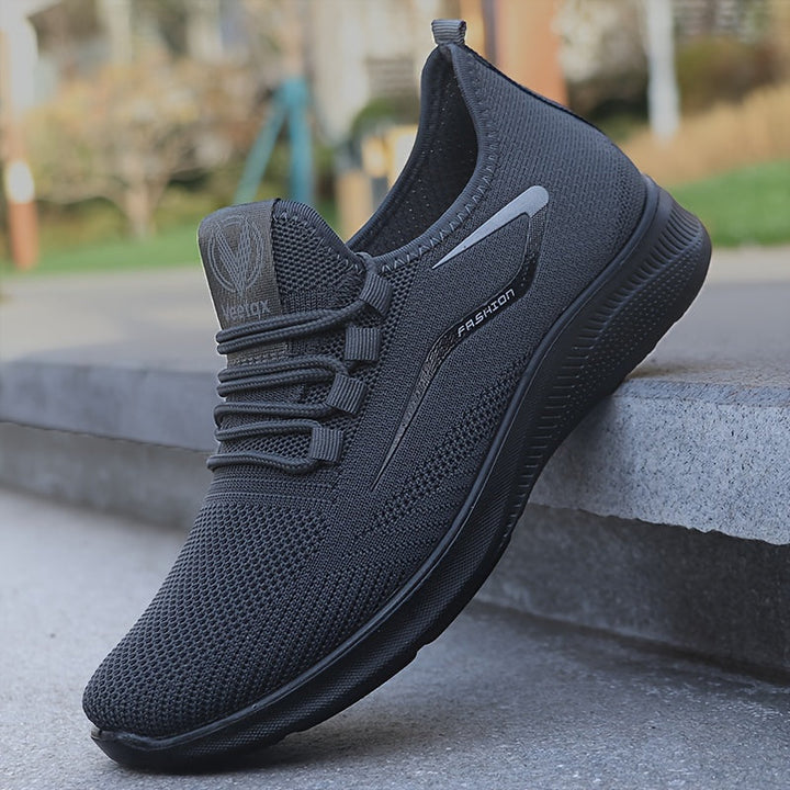 Lightweight breathable running sneakers for men