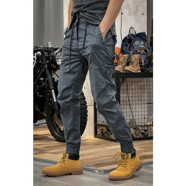 Men's tactical cargo pants with multifunctional pockets