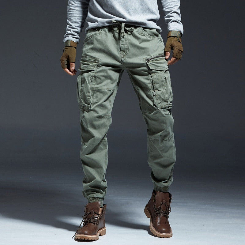 Men's cargo pants with elastic waist