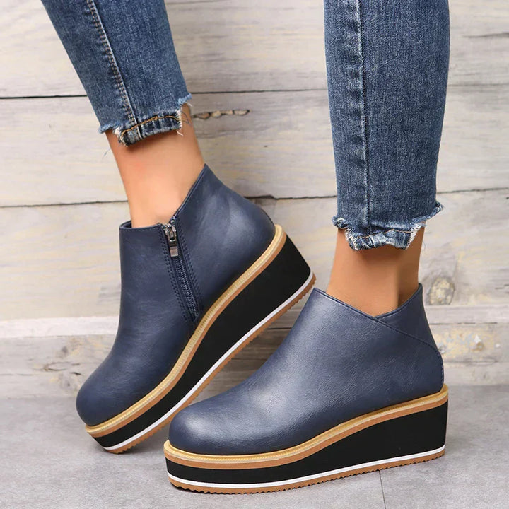 Stylish Women's Ankle Boots with Zip and Platform - Comfortable, Trendy Footwear