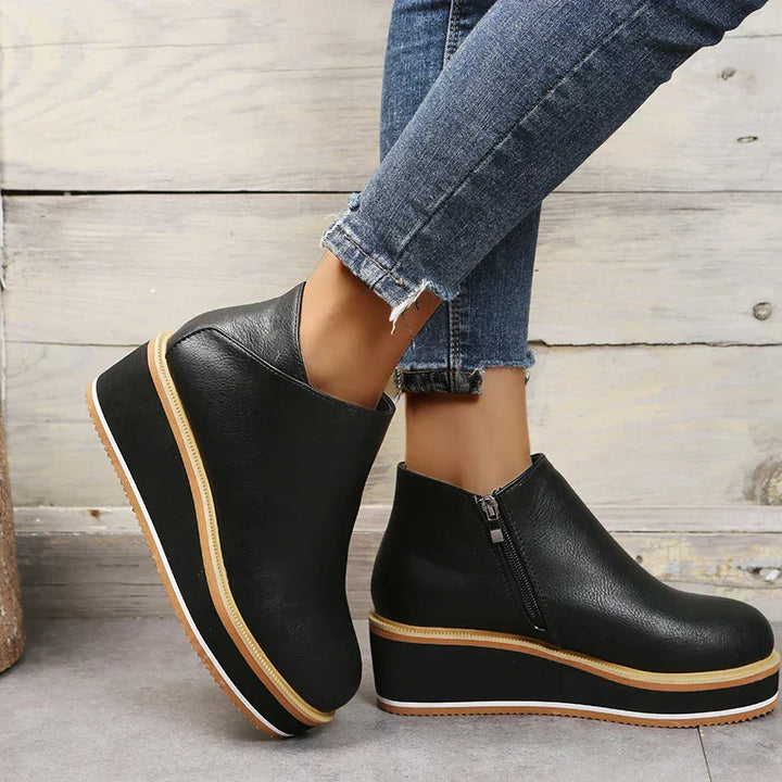 Stylish Women's Ankle Boots with Zip and Platform - Comfortable, Trendy Footwear